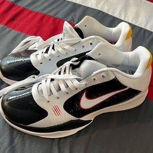 Nike Kobe 6 NWT size 12